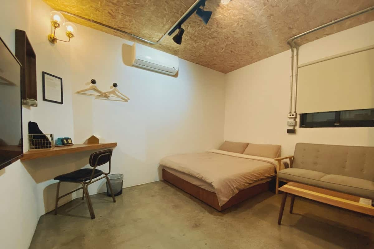 Desk, blackout drapes, WiFi (free), bed sheets