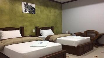Standard Twin Room | Free WiFi