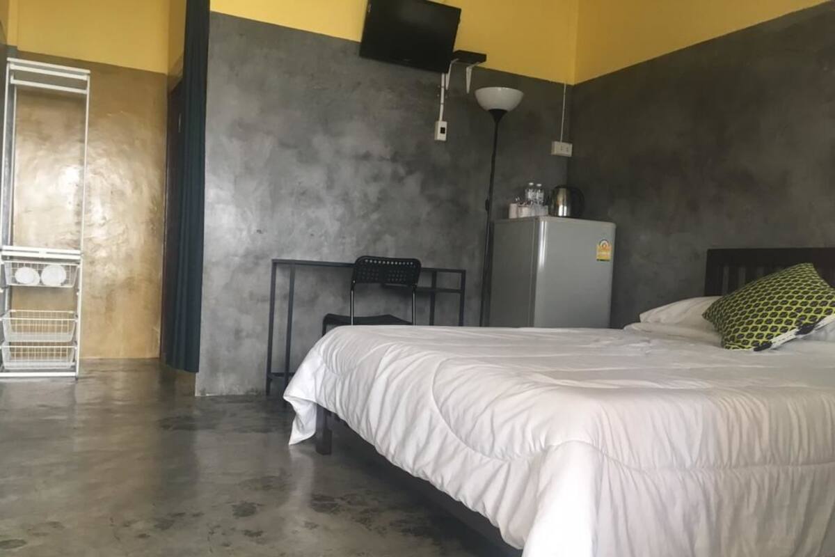 Phòng Tiêu chuẩn | Bàn, giường gấp/giường phụ (phụ phí)