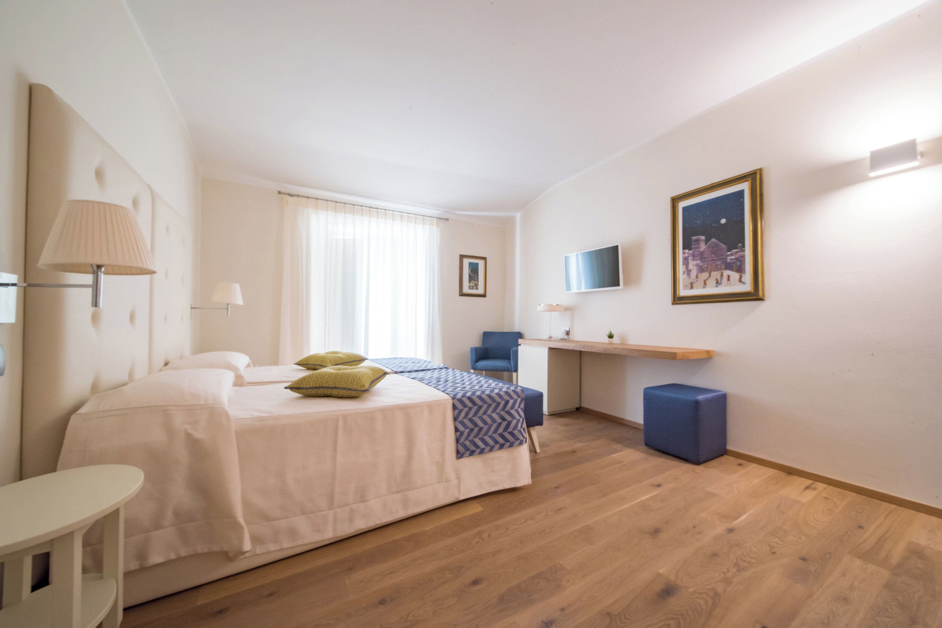 1 bedroom, premium bedding, minibar, in-room safe