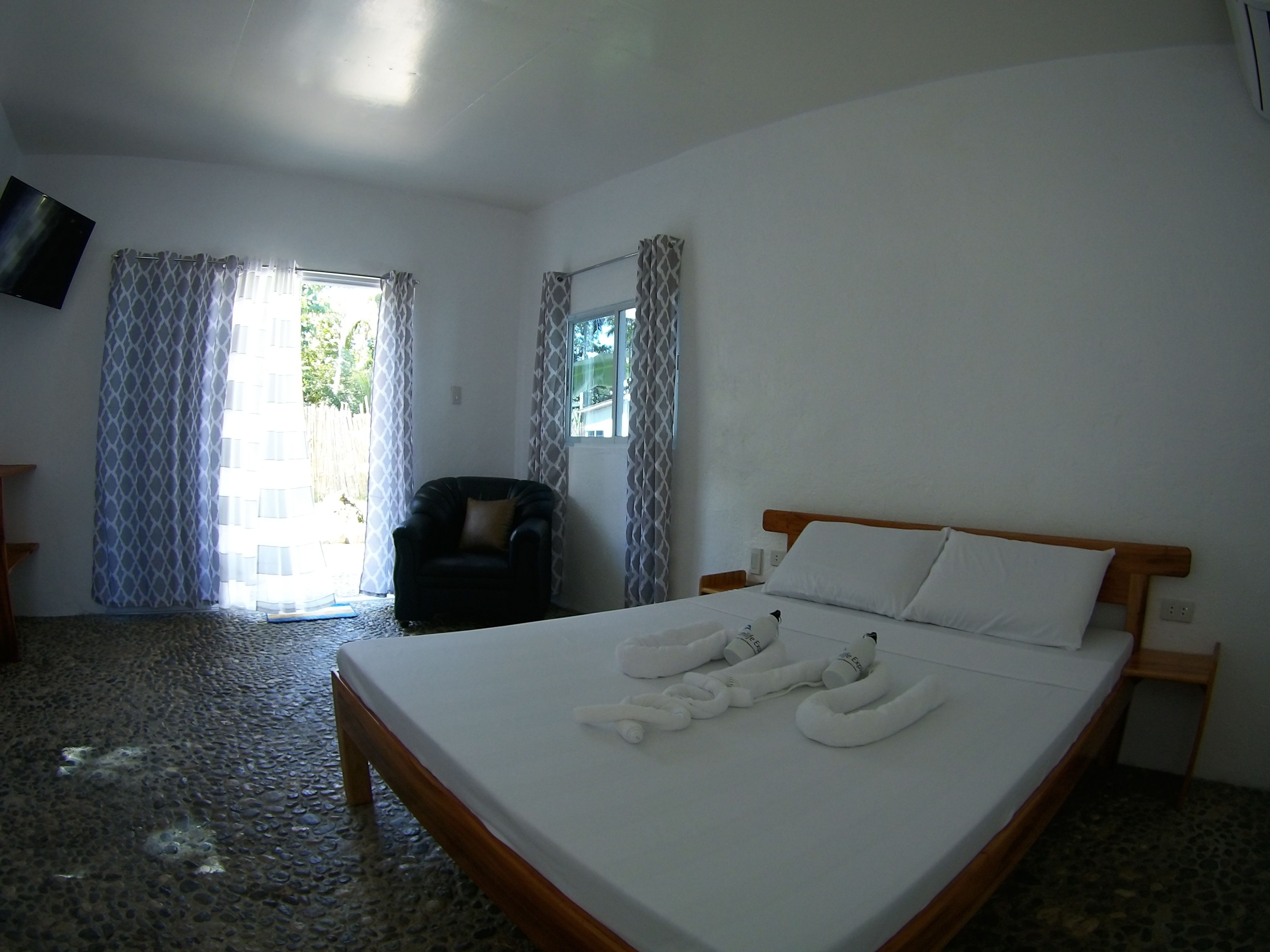 comfort bungalow, non smoking, garden view | 1 bedroom, in-room safe, desk, rollaway beds