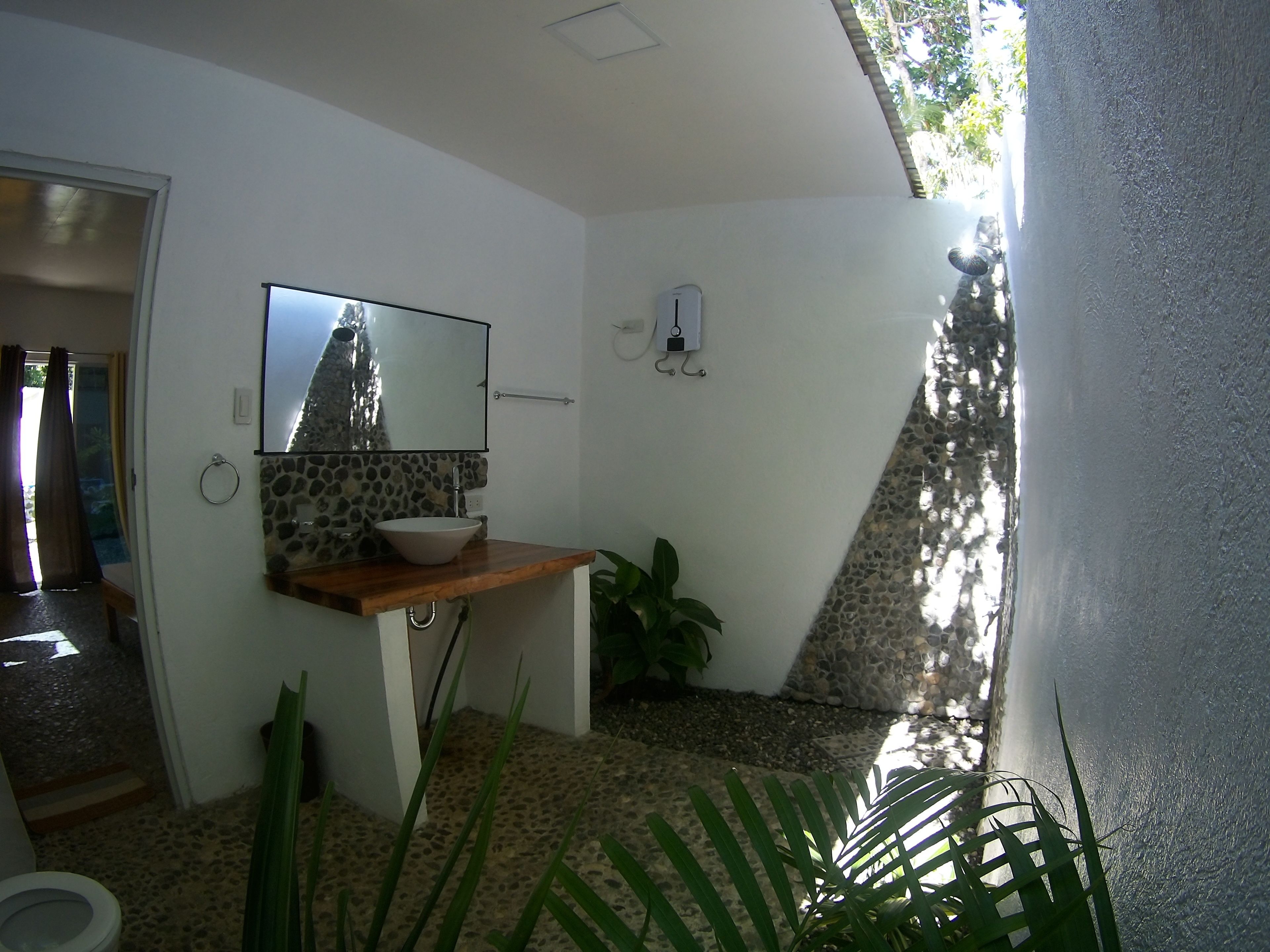 comfort bungalow, non smoking, garden view | bathroom shower