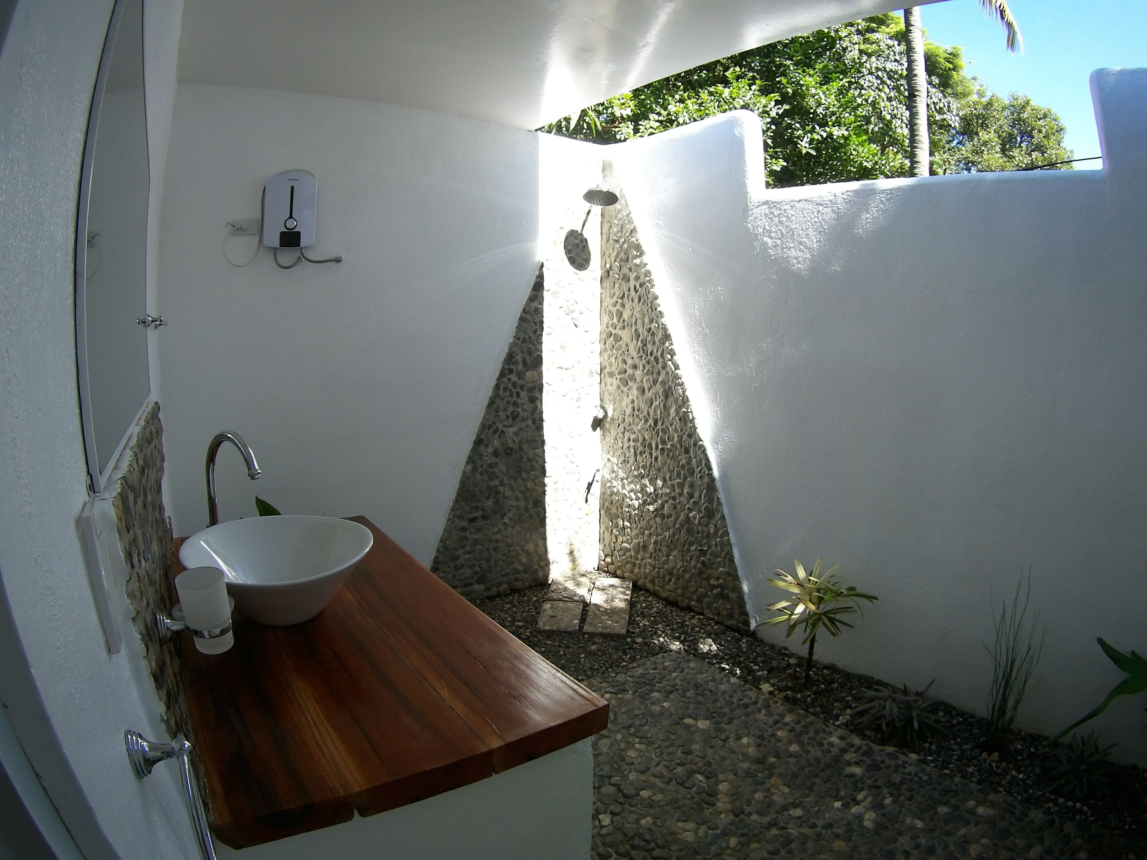 comfort bungalow, non smoking, garden view | bathroom shower