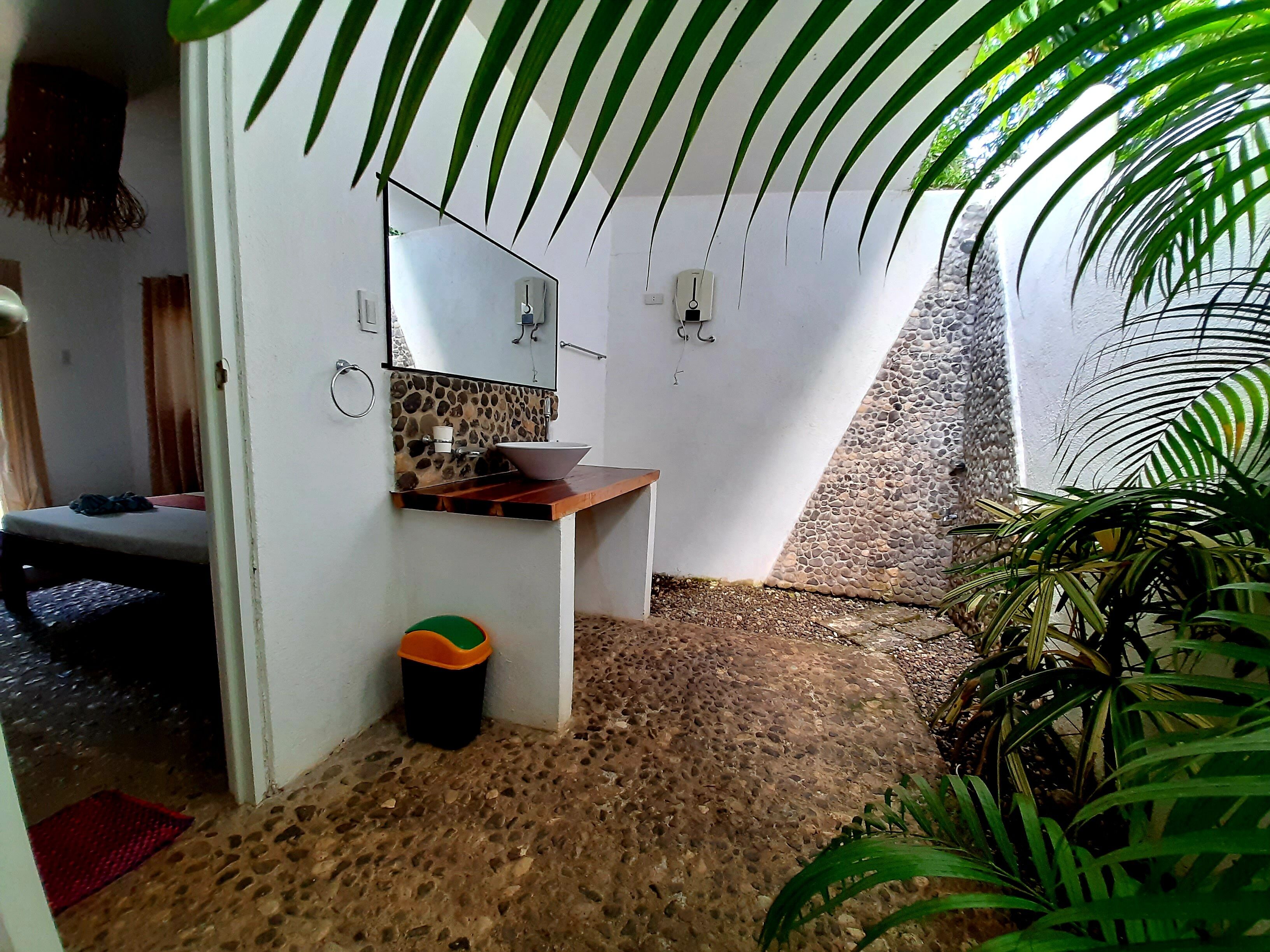 comfort bungalow, non smoking, garden view | bathroom | shower, free toiletries, towels