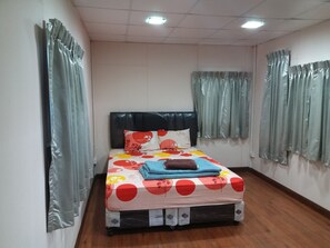Standard Double Room | Desk, rollaway beds, free WiFi - Nakhonyok Homestay (Nakhon Nayok)