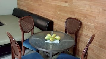 家庭三人房, 1 間臥室 | 免費 Wi-Fi