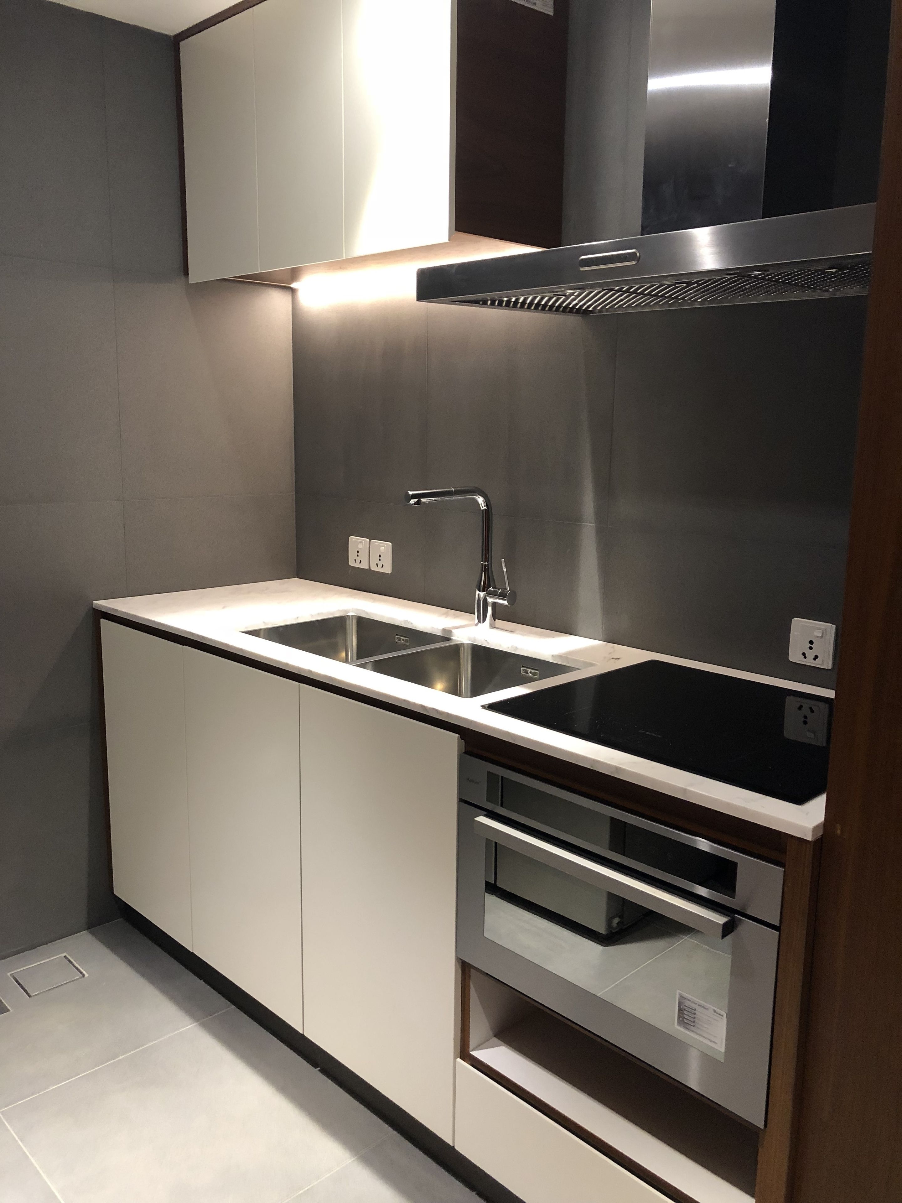 coffee/tea maker, electric kettle