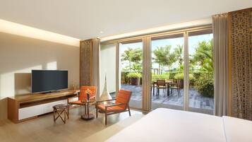 Frette Italian sheets, premium bedding, minibar, in-room safe