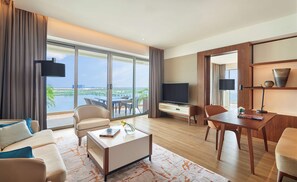 Frette Italian sheets, premium bedding, minibar, in-room safe - Grand Hyatt Kochi Bolgatty (Kanayannur)