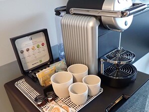 In-room safe, soundproofing, iron/ironing board, free WiFi - Ibis Styles Genève Carouge (Carouge)