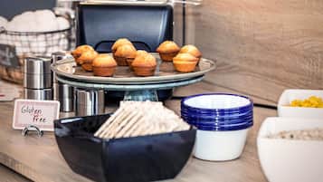 Daily buffet breakfast (CHF 22 per person)