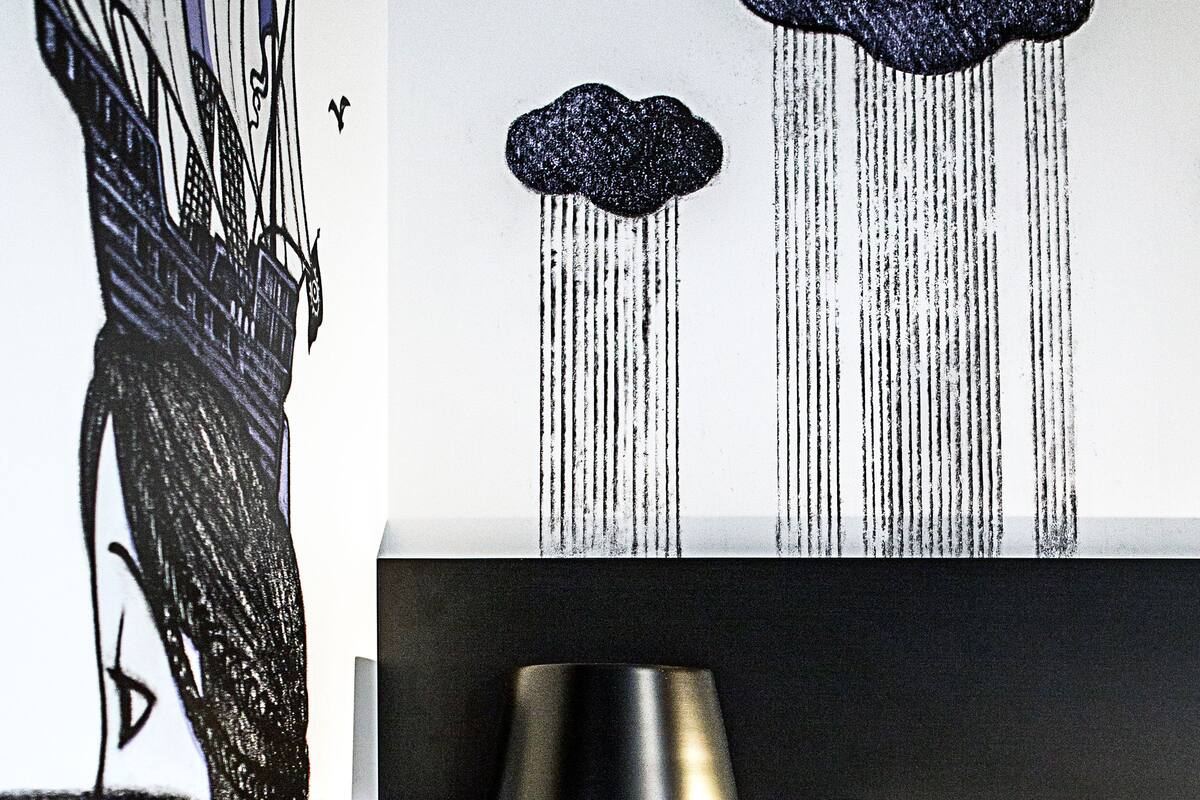 standard room, 2 single beds | in-room safe, soundproofing, iron/ironing board, free wifi