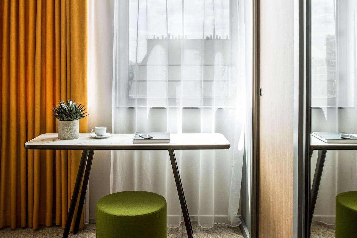 Coffres-forts dans les chambres, bureau, chambres insonorisées