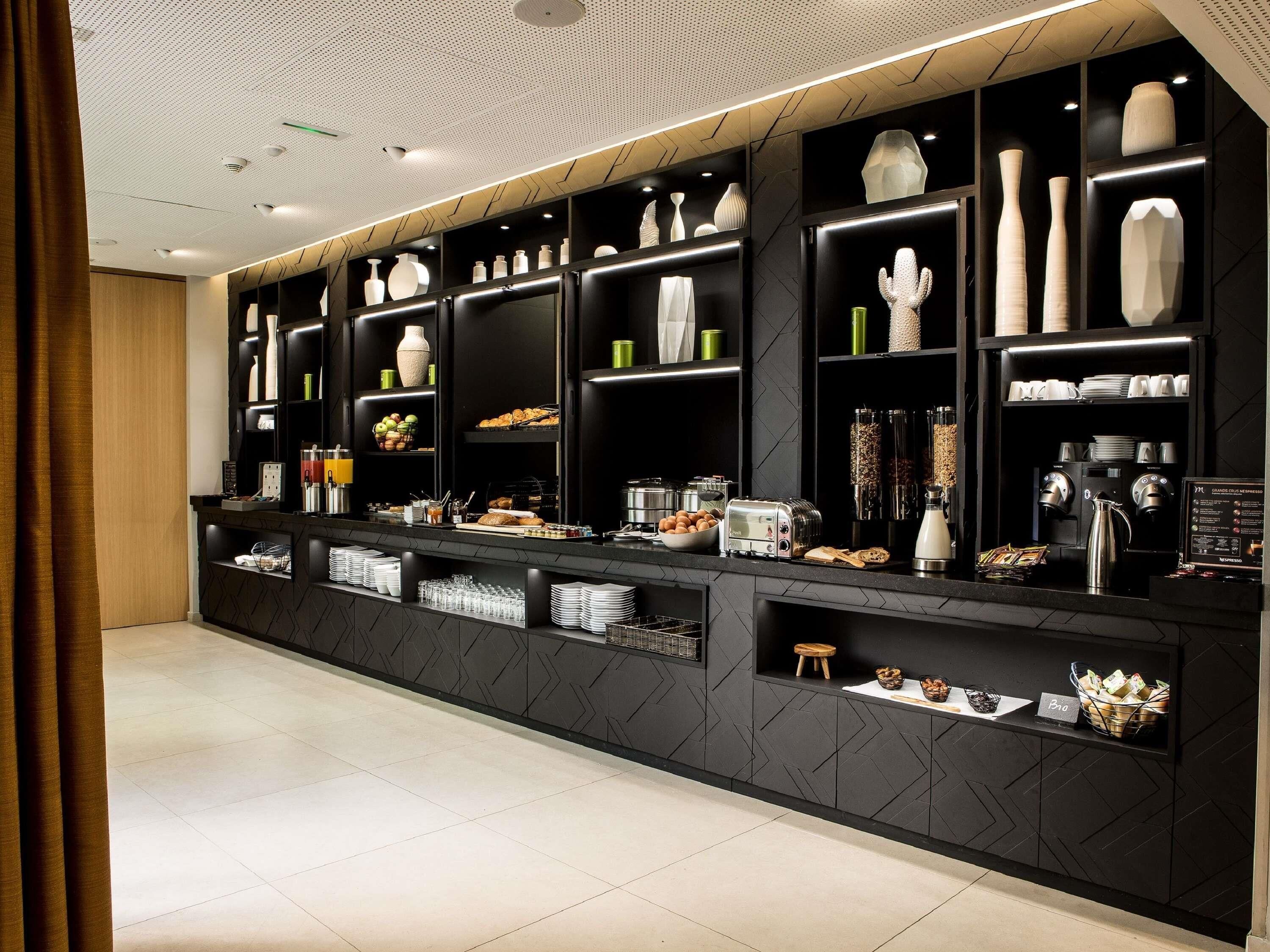 Daily buffet breakfast (EUR 21 per person)