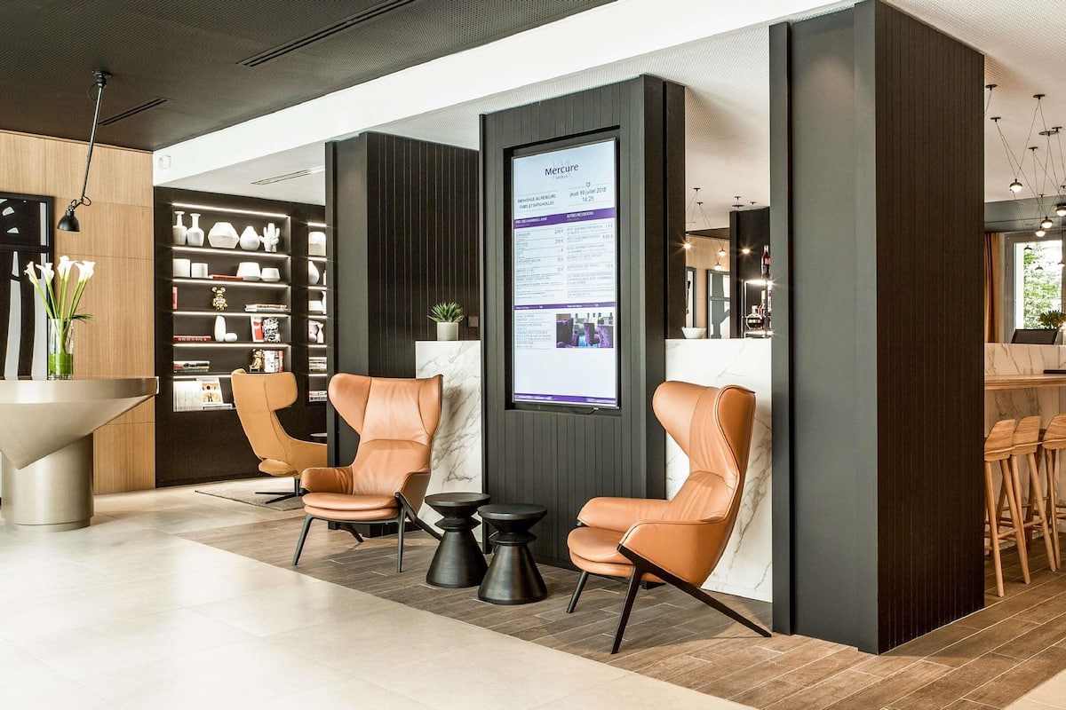 Rom – superior, 1 dobbeltseng, balkong | Safe på rommet, skrivebord, lydisolert og strykejern/-brett