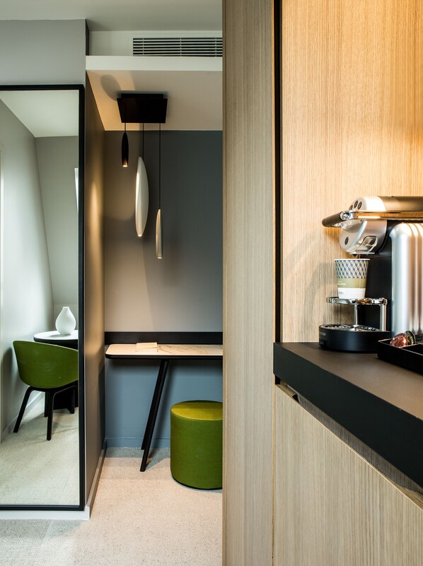 In-room safe, desk, soundproofing, iron/ironing board