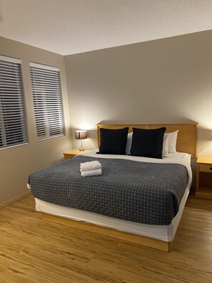 3 bedrooms, iron/ironing board, WiFi, bed sheets - Panorama Plaza 234 | Great Value (Canmore)