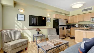 TV, Netflix, bøker og strømmetjenester