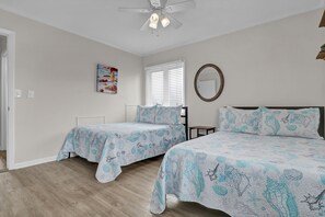 2 dormitorios, tabla de planchar con plancha, Internet y ropa de cama