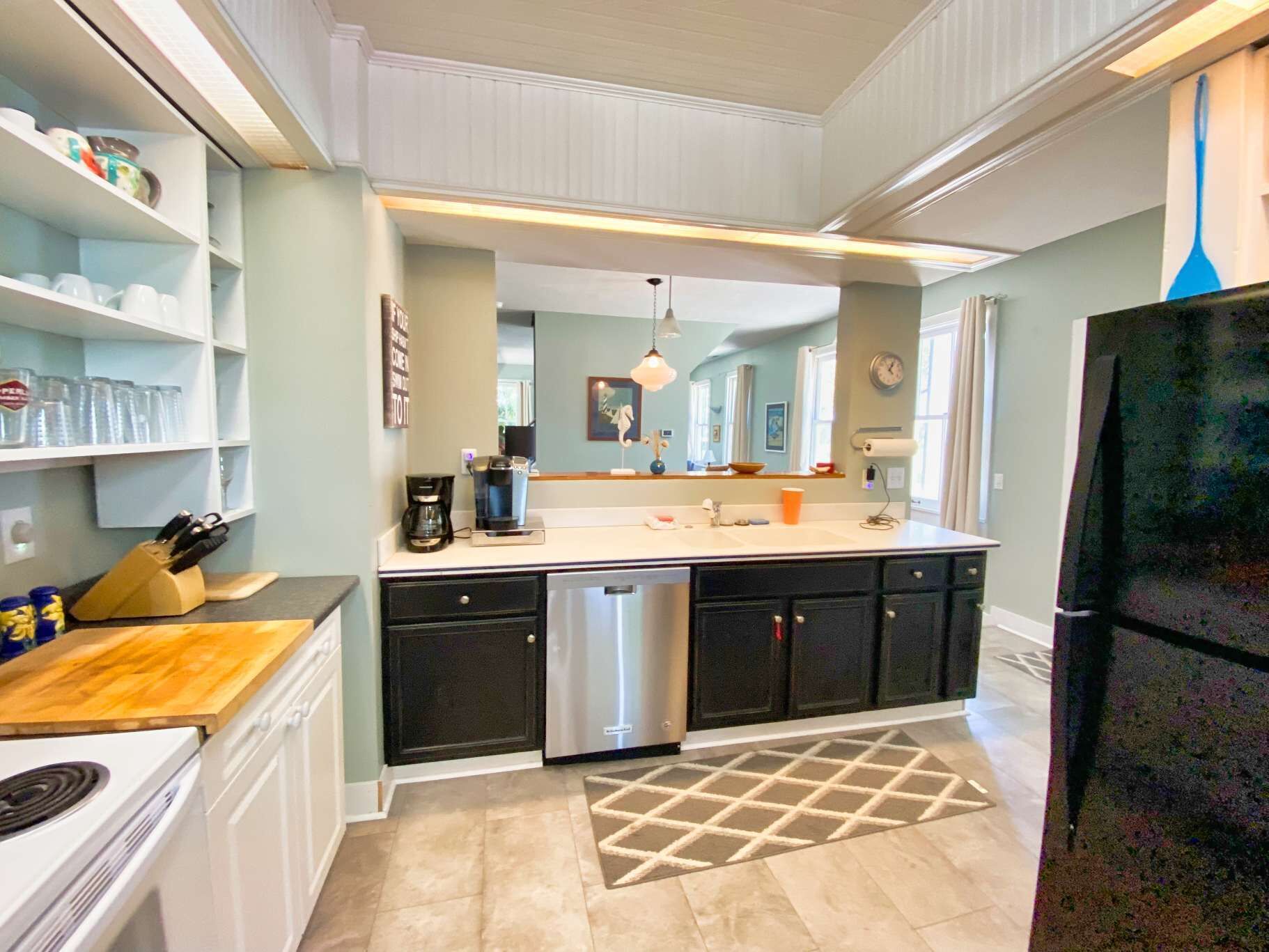 雪櫃、微波爐、焗爐、爐具