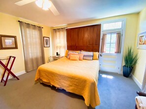 3 habitaciones, tabla de planchar con plancha, wifi y ropa de cama