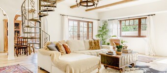 STUNNING private Designer villa/duplex in the top of Hollywood Hills.