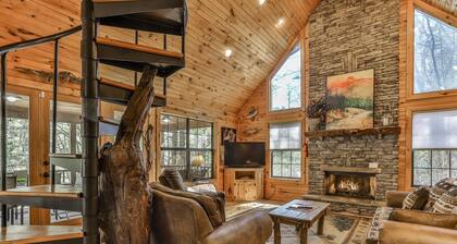 PICK'S RIVERSIDE RETREAT - 2 Bedroom plus Loft Riverside Retreat on the Upper Toccoa River
