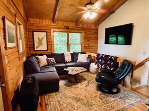 Télévision, cheminée