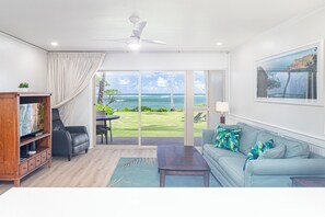 Unclassified image, 4 of 47, button