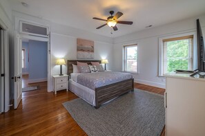 6 habitaciones, tabla de planchar con plancha, wifi y ropa de cama