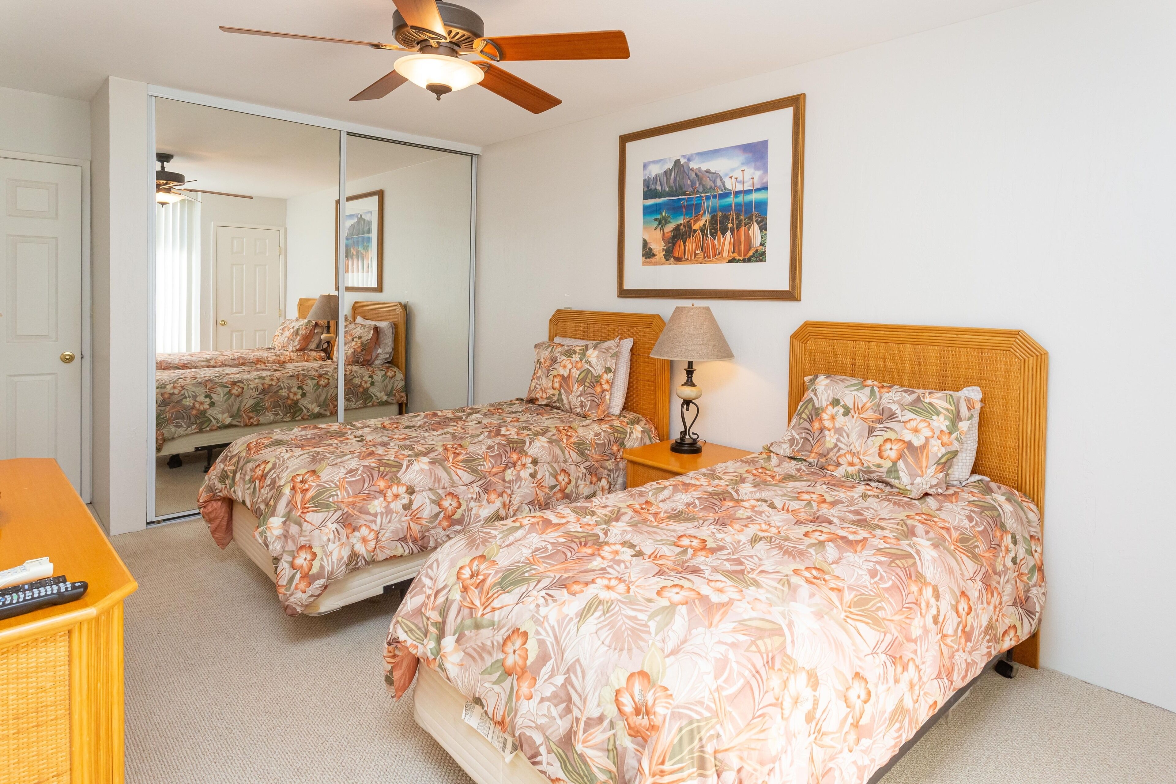 2 bedrooms, desk, iron/ironing board, internet