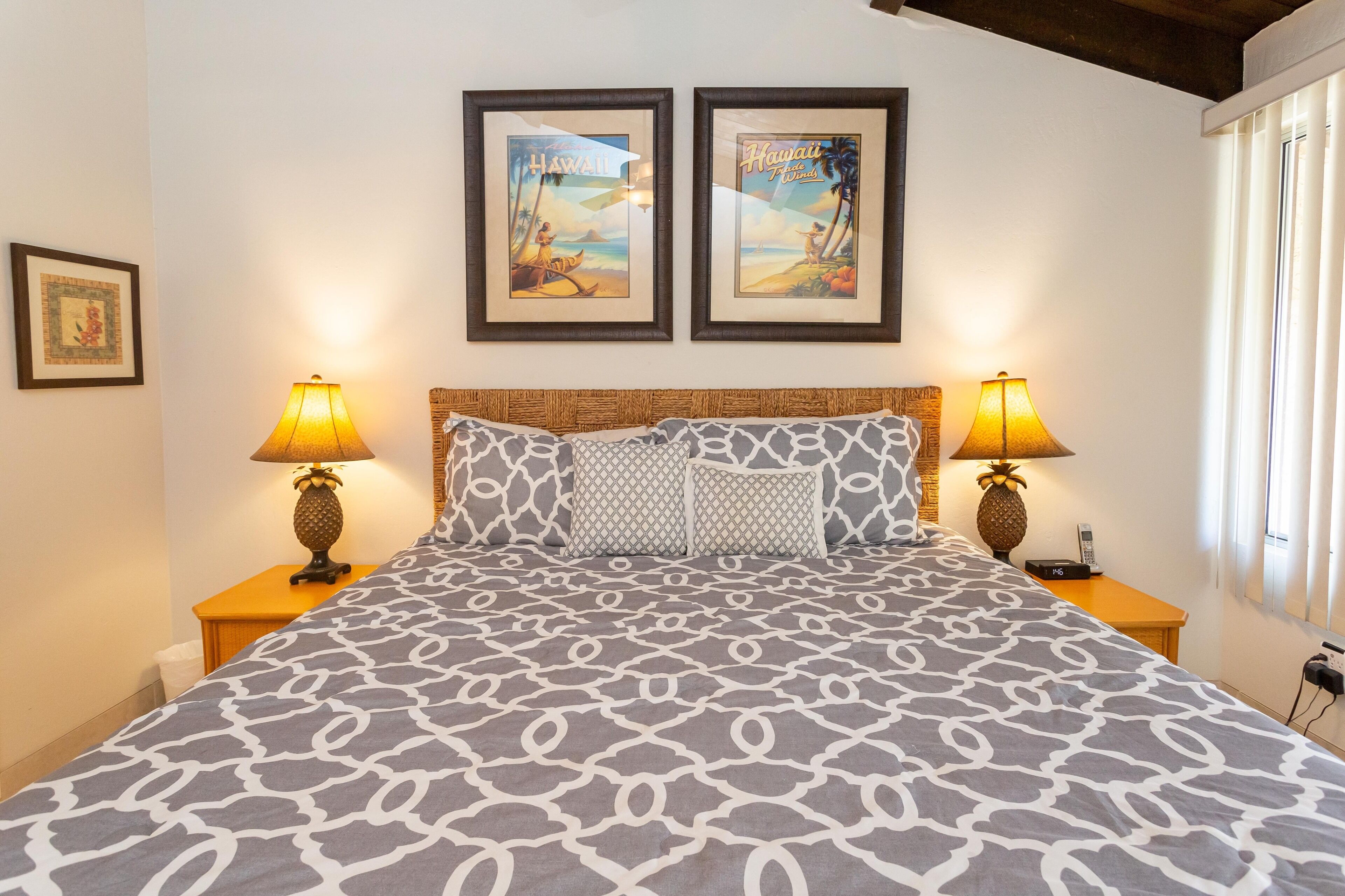 2 bedrooms, desk, iron/ironing board, internet