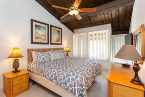 2 bedrooms, desk, iron/ironing board, Internet - Hale Kamaole 266 Second floor condo, easy access to best beach on Maui! (Kihei)