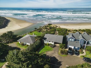 Beach nearby - Beach House at Tillicum - Oceanfront (Waldport)