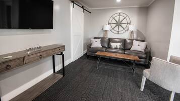 Smart TV, fireplace, DVD player