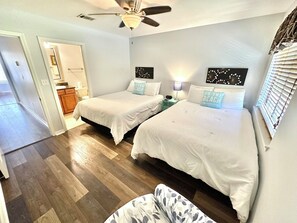 2 bedrooms, desk, iron/ironing board, free WiFi