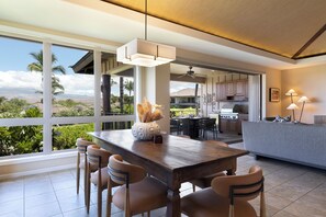 Interior - Local Luxury Living! (Kamuela)