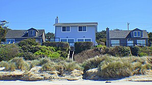 Exterior - Our Beach House - Oceanfront in Waldport (Waldport)