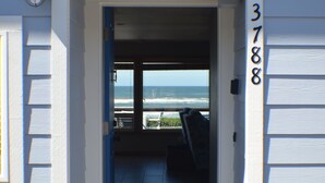 Interior - Our Beach House - Oceanfront in Waldport (Waldport)