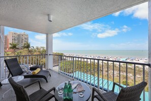 Property grounds - Unique Beachfront Condo | Panoramic Beach View (Marco Island)