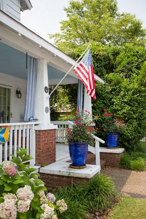 country front porch wide and wonderful