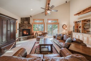 Smart TV, fireplace, offices