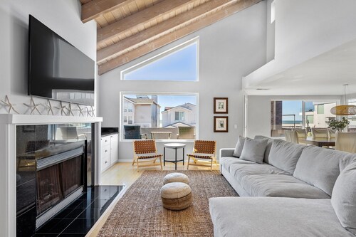 3612O Hollywood Beach Inboard home Pet Friendly!