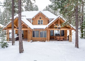 Exterior - Must See Suncadia Retreat! 3 Masters * Hot Tub * Game Room * On the Course! (Cle Elum)