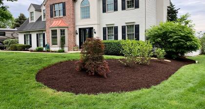 Glen Oaks Colonial House