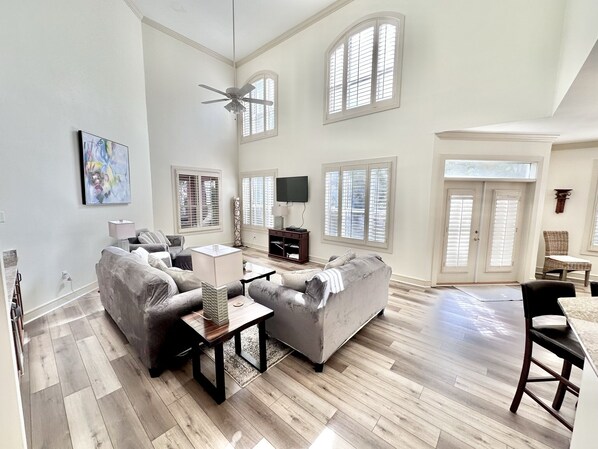 Smart TV, DVD player