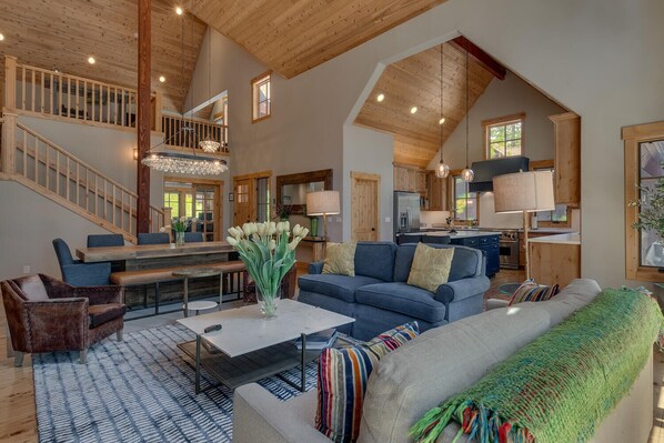 TV, fireplace, offices