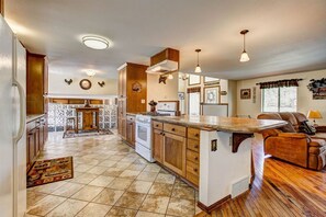 Interior - Bear Tracks- Game Room with a Big Fenced in Backyard! (Estes Park)