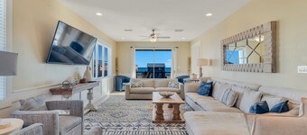 Lemonade Stand by GSVR | Spacious Beachview Getaway w/ Pool & ELEVATOR + Free Activities/Golf