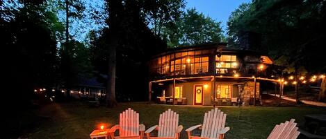 المنطقة المحيطة بالمنشأة